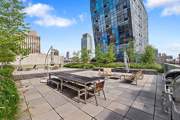 Rented by Compass | media 16