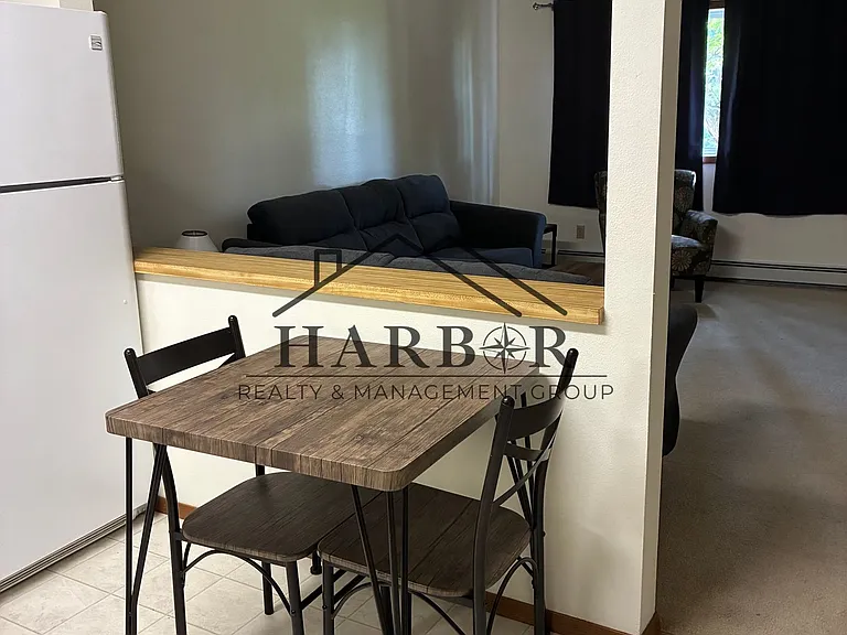 Valley View Apartments — Photo 2