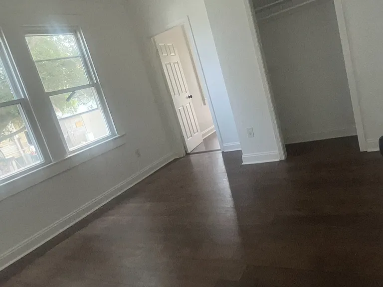 1207 Deslonde St #1207 — Photo 8