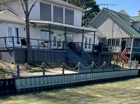 131 Harbour Point Cir, Coldspring, TX 77331