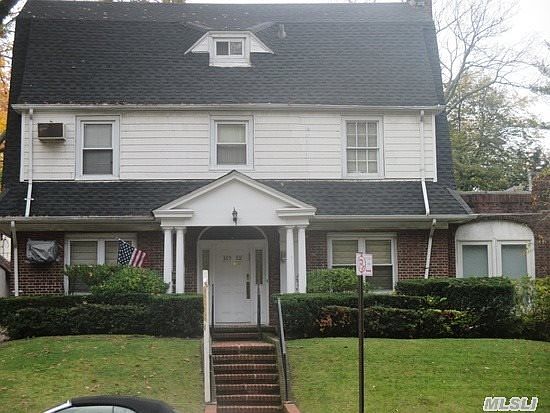 1st image of 11712 Park Ln S