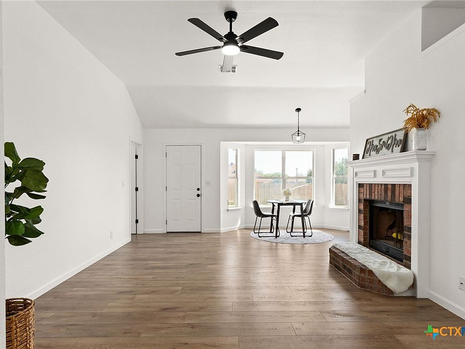1st image of 3408 Christie Dr