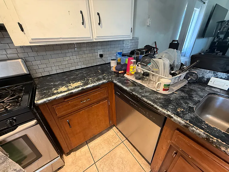 2416 S San Antonio Ave — Photo 10