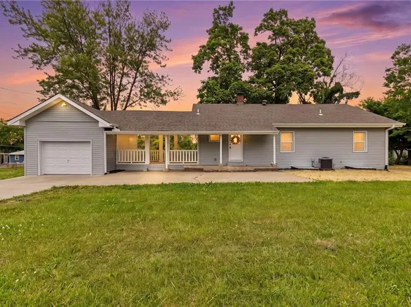 519 Prospect St, Excelsior Springs, MO 64024