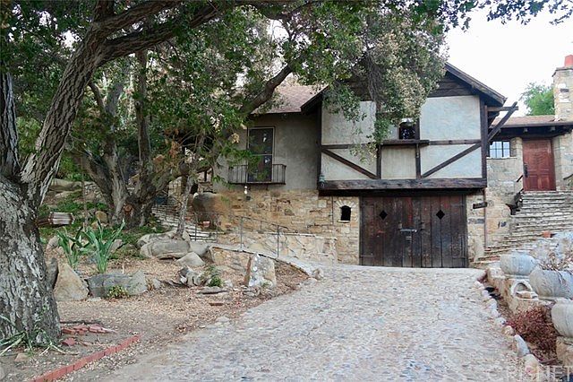 1st image of 23529 Lake Manor Dr