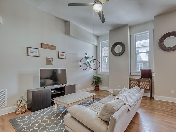 4th image of 2525 College St APT 1206