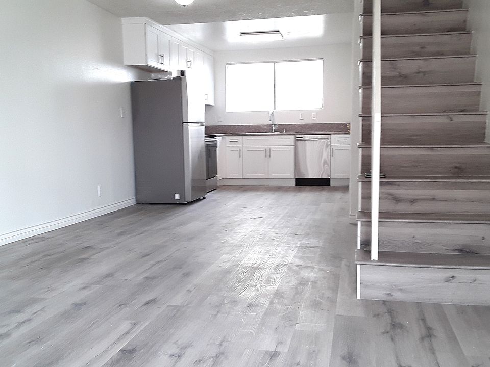 1st image of 140 N Berendo St APT 4