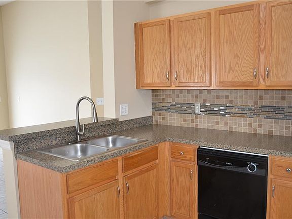 3rd image of 2707 Willow Glen Cir