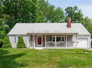 142 Brewster Rd, West Hartford, CT 06117