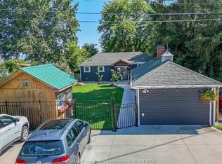 383 Erie View Ave, Essex, ON N0R 1G0