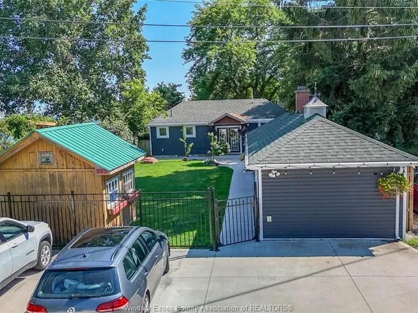 383 Erie View Ave, Essex, ON N0R 1G0