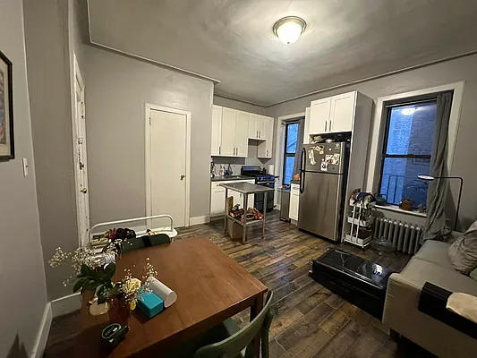 Rented by R New York | media 17