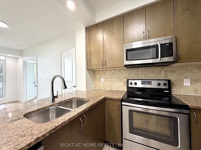 9235 Jane St #214 — Photo 10
