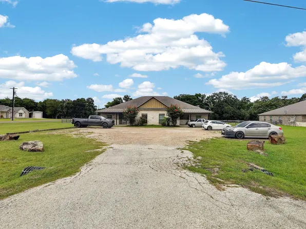 4001 Golden Eagle Dr, Bryan, TX 77808