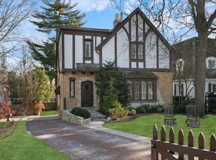 639 Ridge Rd, Kenilworth, IL 60043