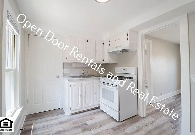 1918 Riedmiller Ave #3 — Photo 3
