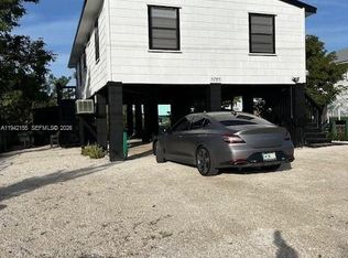 Cahill Pines And Palms, Big Pine Key, FL 33043