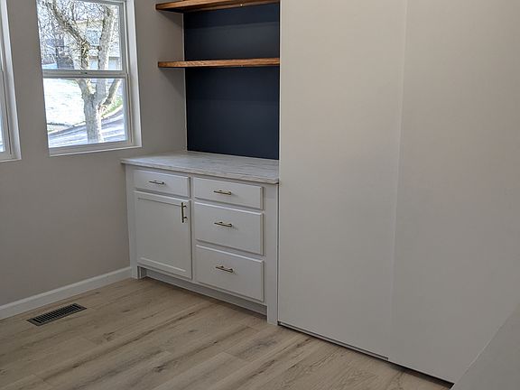 3rd image of 802 S Jenkins Blvd Unit B