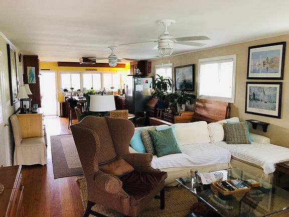 upstairs picture from front door