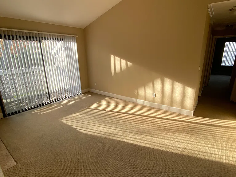 380 Eastridge Dr — Photo 4