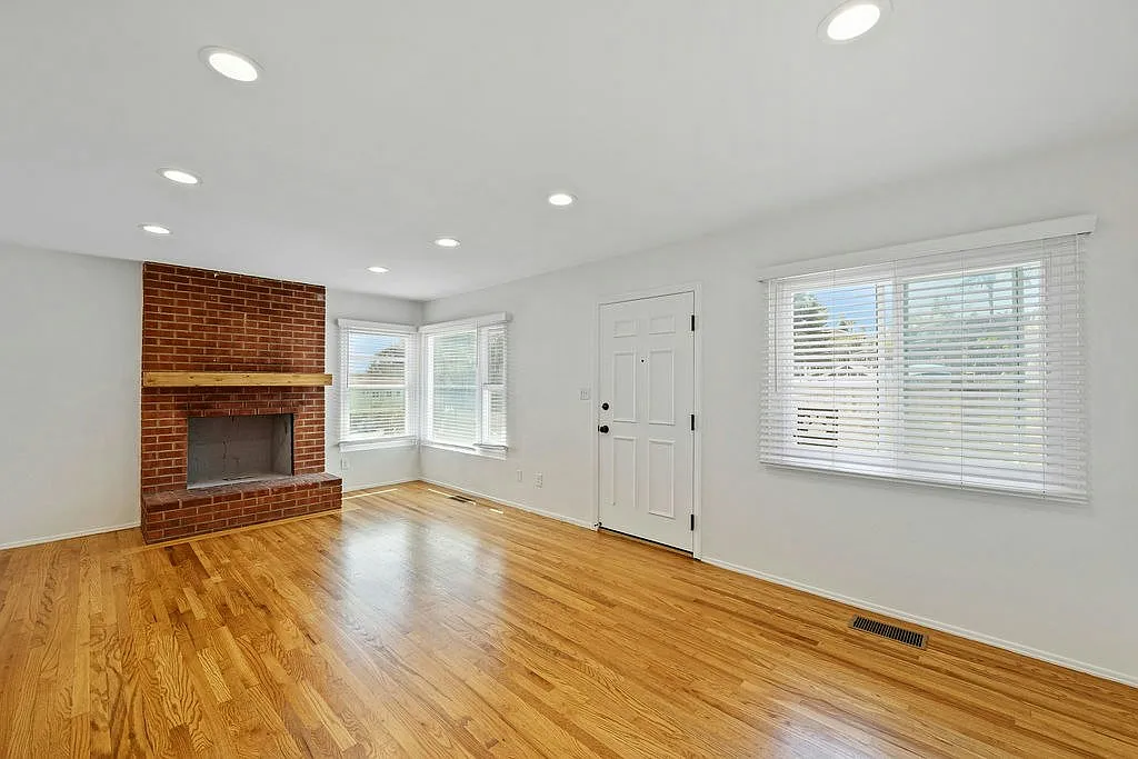 2247 Bolinas Street, Unit 2245 — Photo 4