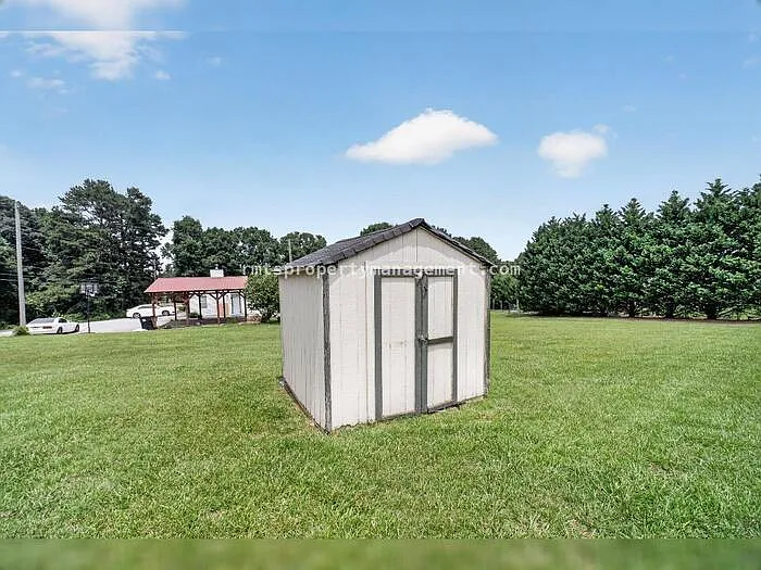 2591 Doc Hughes Rd — Photo 40
