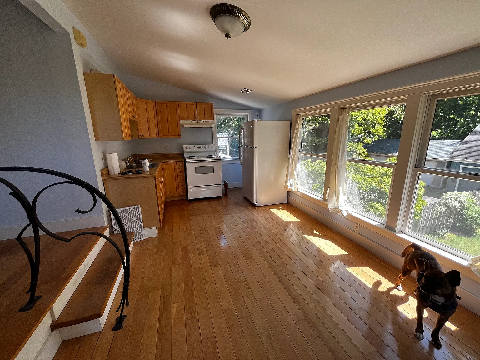 2 bed, 1800 sqft, $1,900 — Photo 2