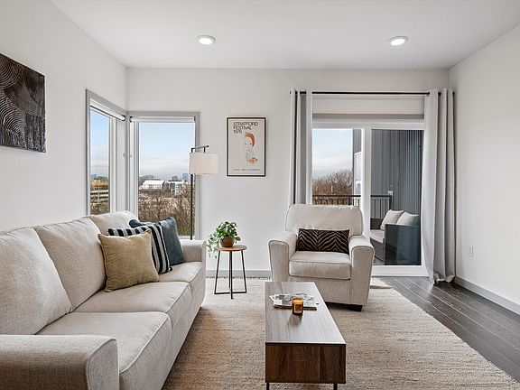 4th image of 400 Herron Dr #106