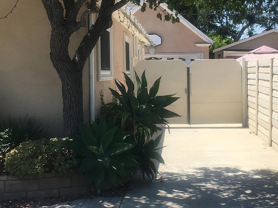 1st image of 2723 Veteran Ave