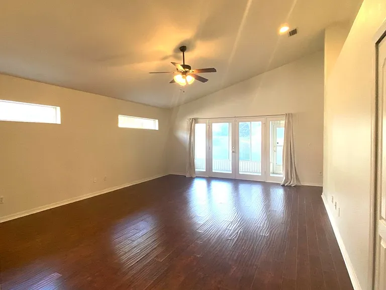 8 Lake Walden Trl — Photo 6