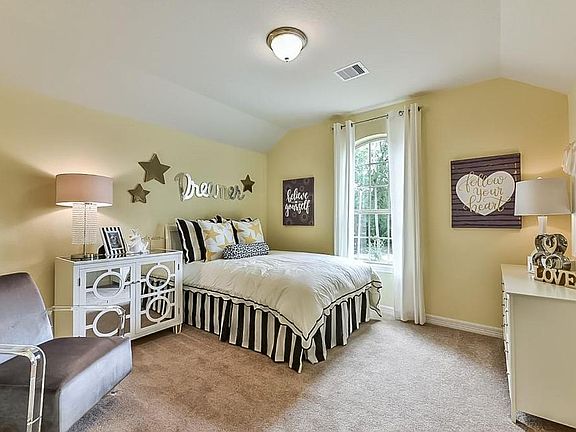 4th image of 12412 Southern Trail Ct