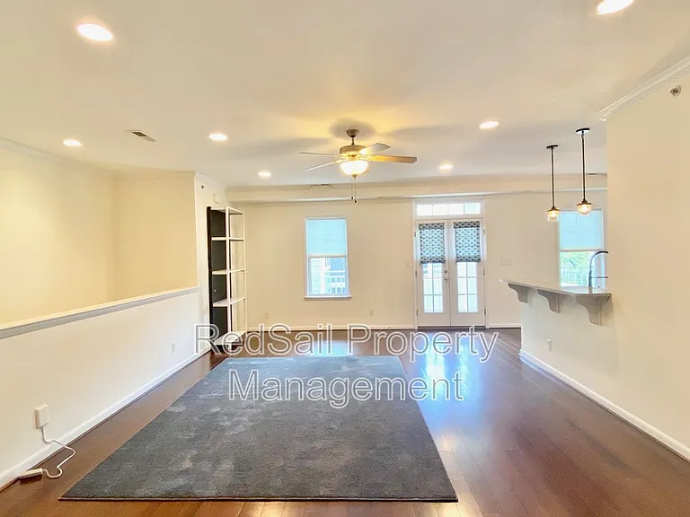 216 S 2nd St — Photo 6