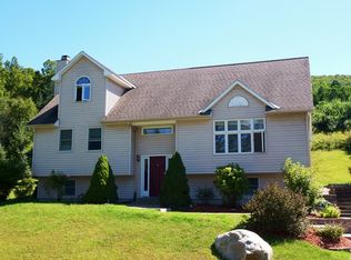 6 Country Rd, Adams, MA 01220