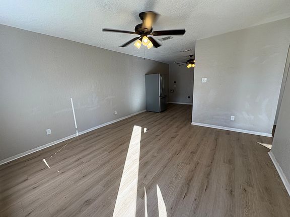 4th image of 60 Fern Ct