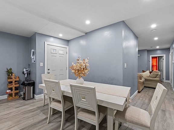 4th image of 10 Essex St