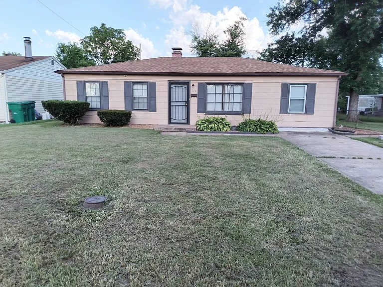 726 Saint Paul Dr — Photo 8