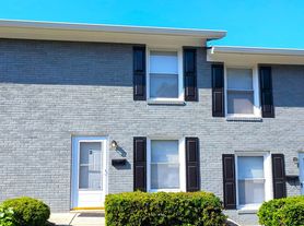311 Skyland Ave