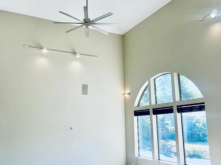6058 SW 30th Ave #A — Photo 5