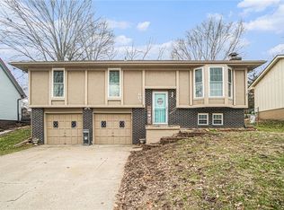 605 NE 98th Ter, Kansas City, MO 64155