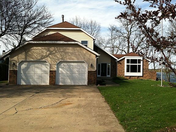 2nd image of 19526 W Taylor Lake Ct