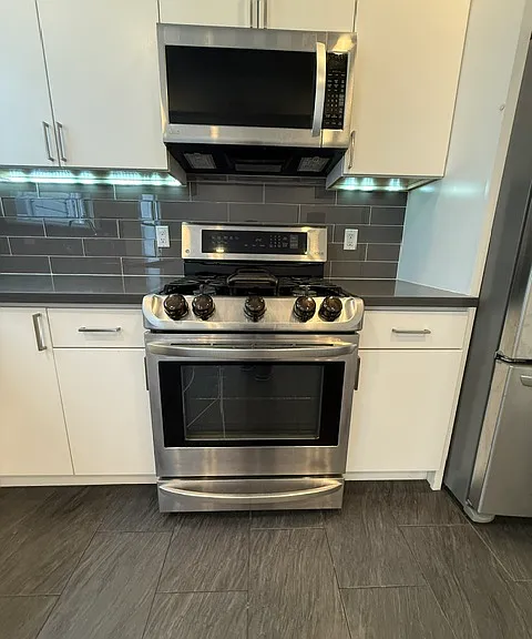 Gas stove