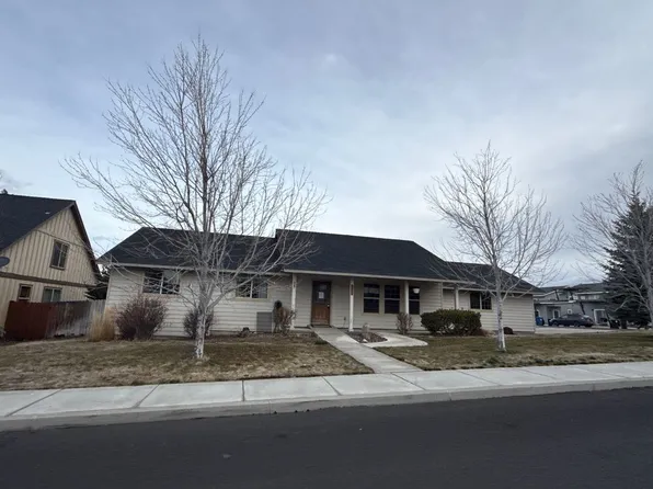 825 NW Poplar Pl, Redmond, OR 97756