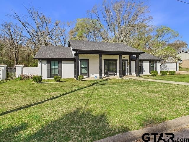 1st image of 1010 Bel Air Dr