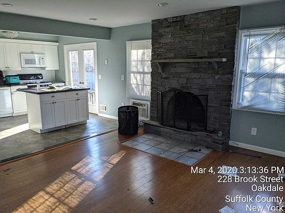3rd image of 226 Brook St