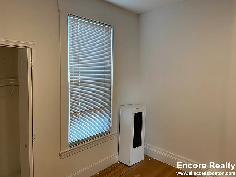 48 Newton St #2 — Photo 21
