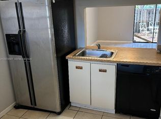 1157 NE 210th Ter #1157, Miami, FL 33179