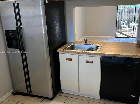 1157 NE 210th Ter #1157, Miami, FL 33179