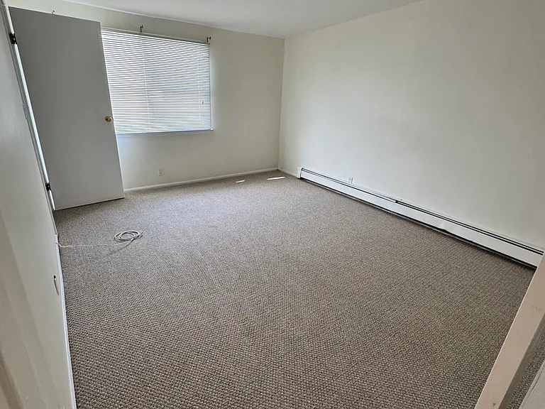 8 Pequot Ave #2 — Photo 3