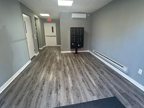 2nd image of 154 Hamilton Ave #1