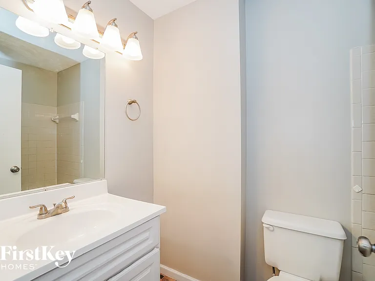 2926 Fenwood Dr — Photo 14